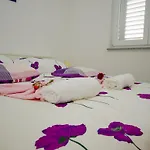 Vesela