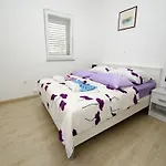 Vesela Apartamento Janjina