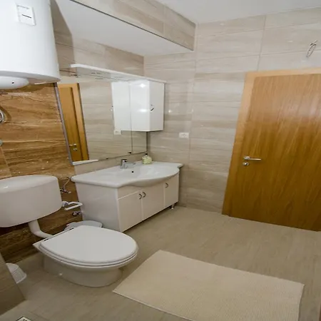 Vesela Lägenhet Janjina