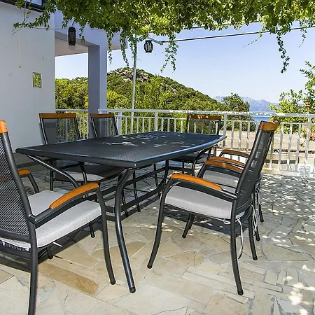 Vesela Lägenhet Janjina