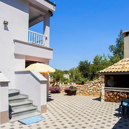 Apartment Vesela Janjina